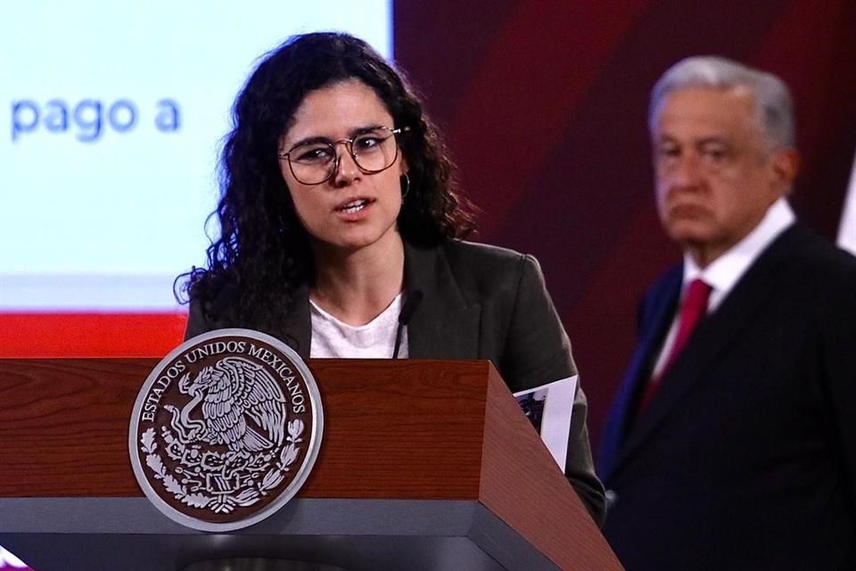 Alcalde anunció que ayer se formalizó la compra de Mexicana.