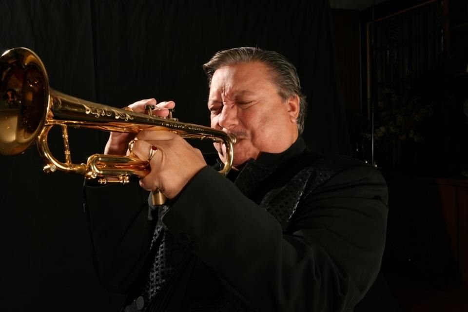 Celebra el trompetista Arturo Sandoval su legado de 62 años en la música con el Premio Latin Grammy a la Excelencia.