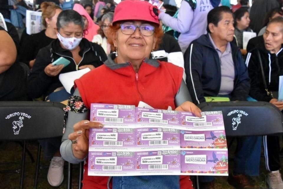 'El programa de Mercomuna que beneficia a un millón de personas, lo lleva a cabo la Alcaldía de Iztapalapa', mencionó Batres. 