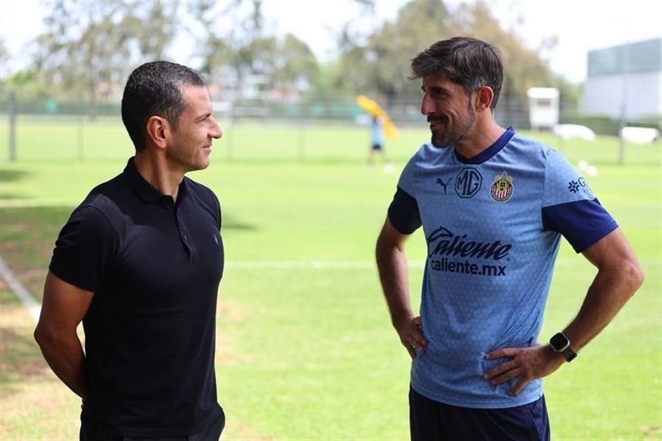 Jaime Lozano, técnico de la Selección Mexicana, presenció el entrenamiento de Chivas en Verde Valle, previo al duelo del martes ante Xolos.