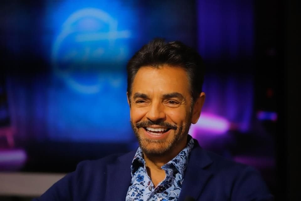 Eugenio Derbez compartió que su perrita Fiona murió después de 11 años de acompañarlo en sus travesías.