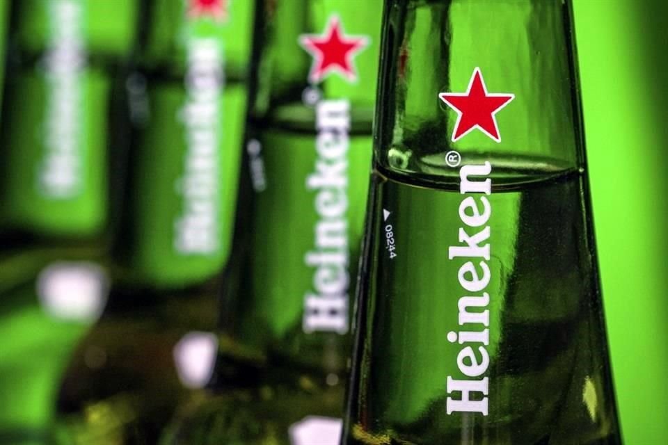 Heineken NV ha decidido dar un gran impulso a la cerveza sin alcohol bajo su marca insignia Heineken. Lanzó Heineken 0.0 en Europa en el 2017 y en Estados Unidos en el 2019.