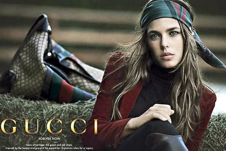 También colaboró con firmas como Gucci.