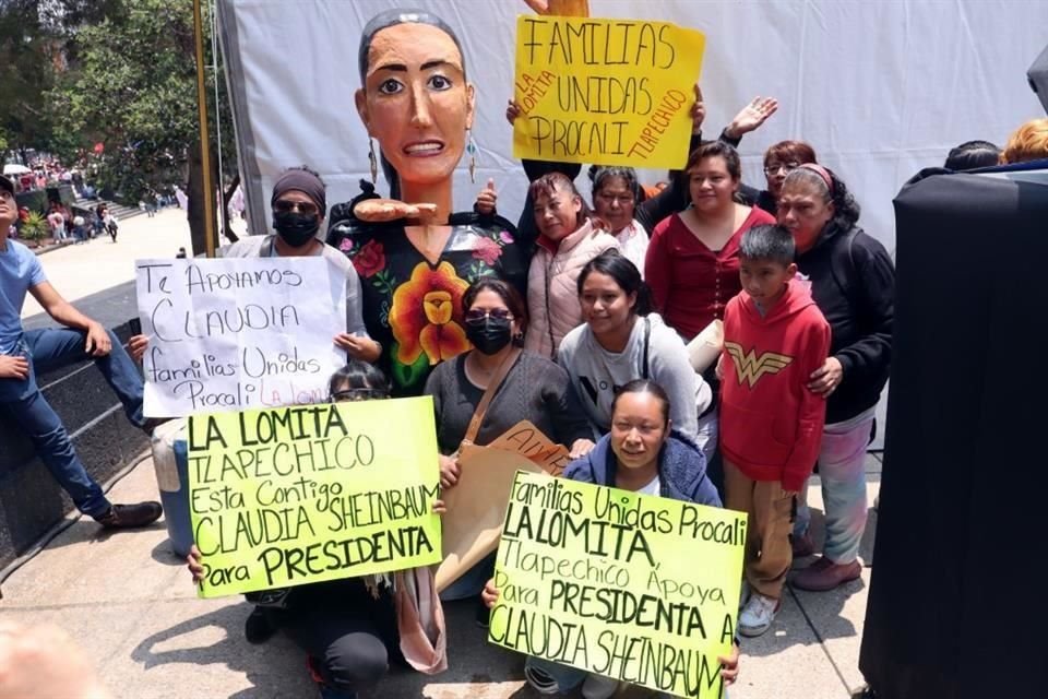 VeSimpatizantes de Claudia Sheinbaum, aspirante a coordinar a nivel nacional los comités de defensa de la cuarta transformación.