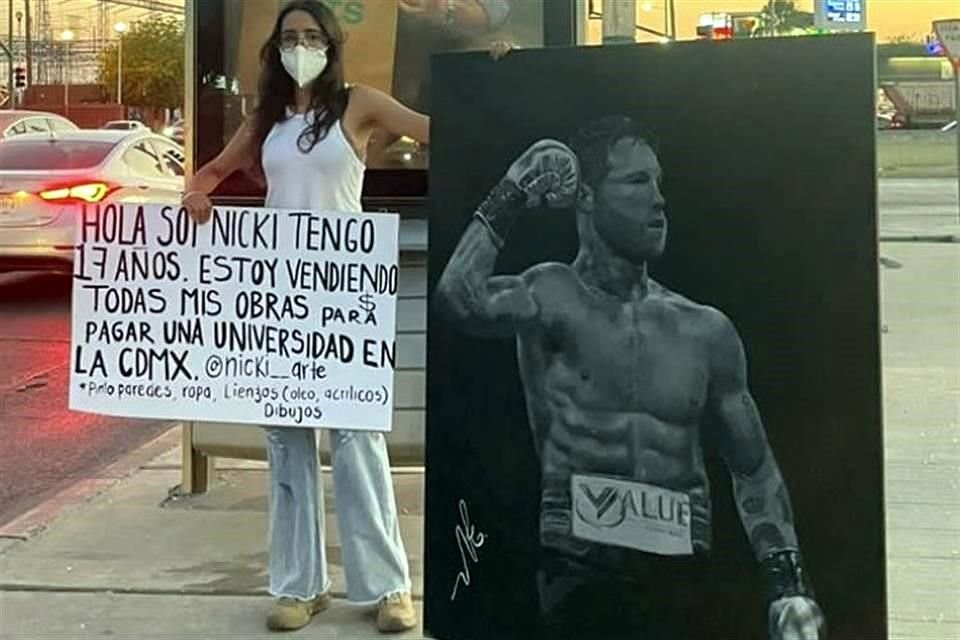La estudiante recurrió al púgil mexicano para poder vender sus cuadros y pagar su universidad.