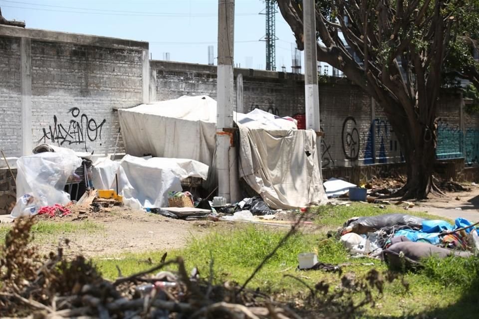 Alejandro acabó viviendo cerca del Nodo Vial Los Cubos, con la tentación de drogarse para olvidar.