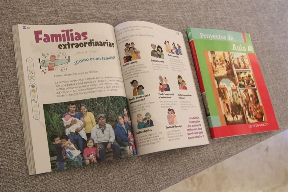 La Unión Nacional de Padres de Familia (UNPF) pide al Gobernador Enrique Alfaro que mantenga en su postura inicial de no repartir los libros de texto gratuitos hasta que se resuelva de fondo el Amparo que promovió esta organización.