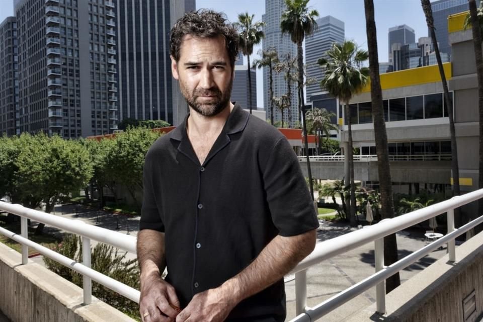 La exitosa serie de Netflix 'El Abogado del Lincoln', protagonizada por el mexicano Manuel García-Rulfo, tendrá una tercera temporada.