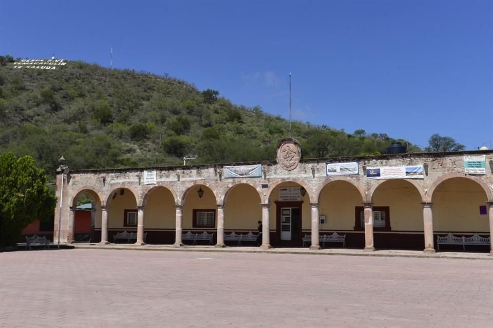 Portales de medio punto en Temacapulín.