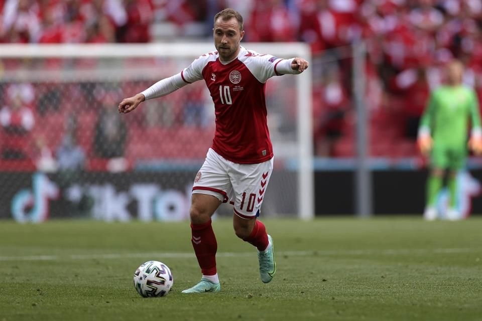 Eriksen fue dado de alta, visitó a sus compañeros y ya está en casa para recuperarse.