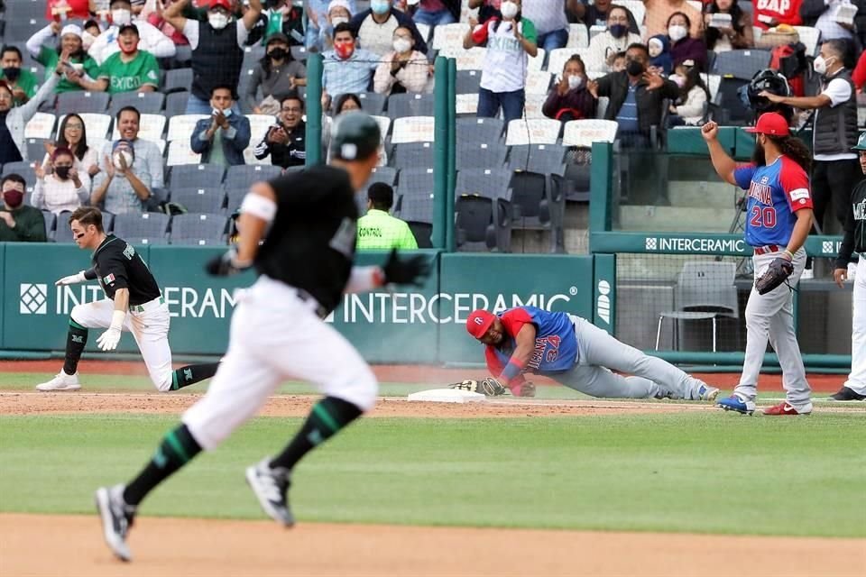 México no pudo con el poder al bat de los dominicanos.