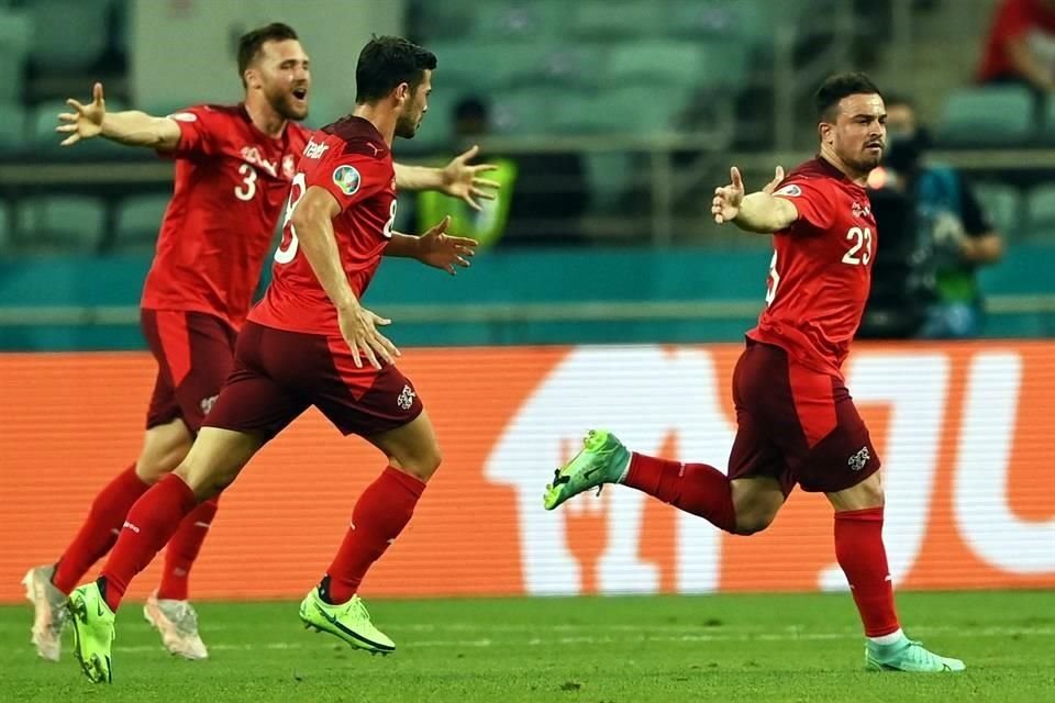 Xherdan Shaqiri también nos deleitó con un gran gol, pero Suiza tendrá que esperar para ver su se logra meter a los Octavos.