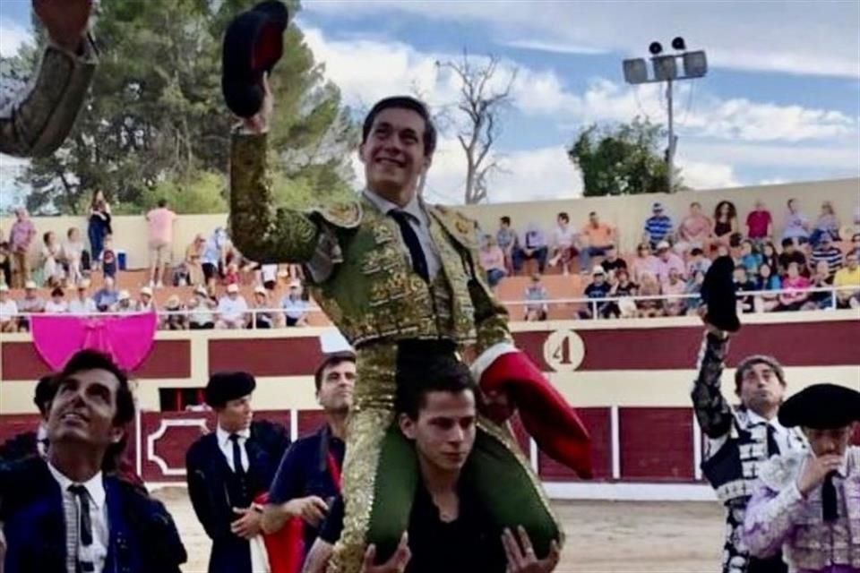 Novillero Santiago López Ortega en España.