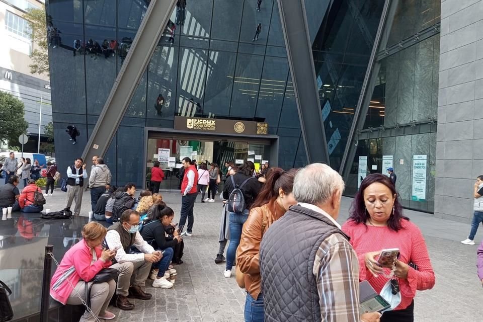 En caso de llegar a un acuerdo, el paro podría ser levantado de otra forma los manifestantes no descartan irse a huelga.