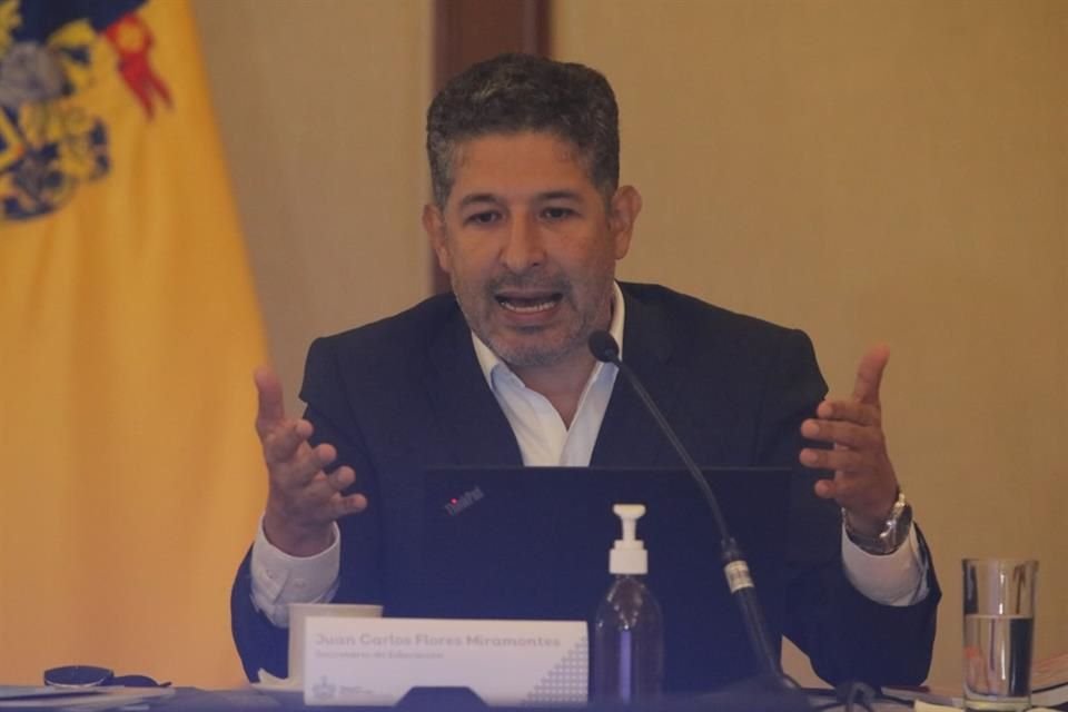 Juan Carlos Flores Miramontes, Secretario de Educación Jalisco.