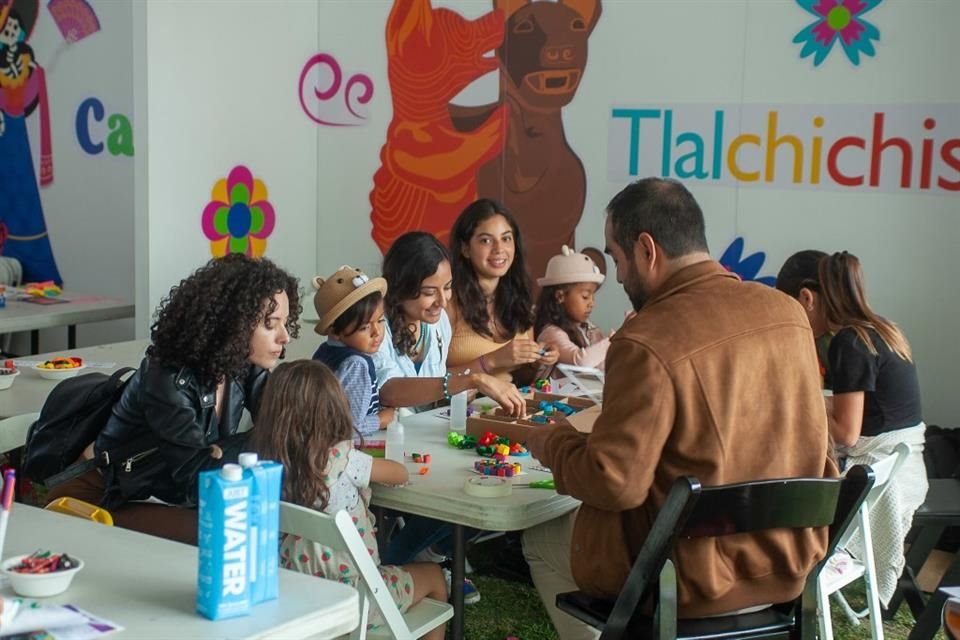 LéaLA fue organizada por la Universidad de Guadalajara y la Feria Internacional del Libro.