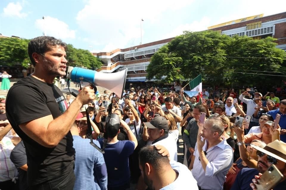 José Eduardo Verástegui Córdoba busca la candidatura independiente por la Presidencia de México para 2024.
