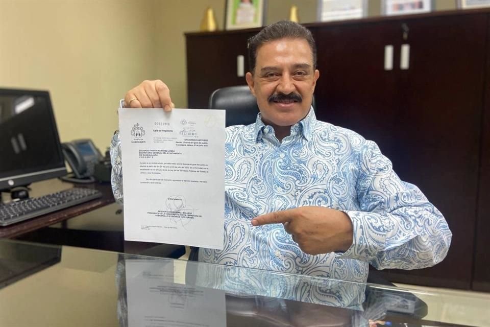 Carlos Lomelí Bolaños tendría que renunciar a la presidencia del Consejo si pretende registrarse.