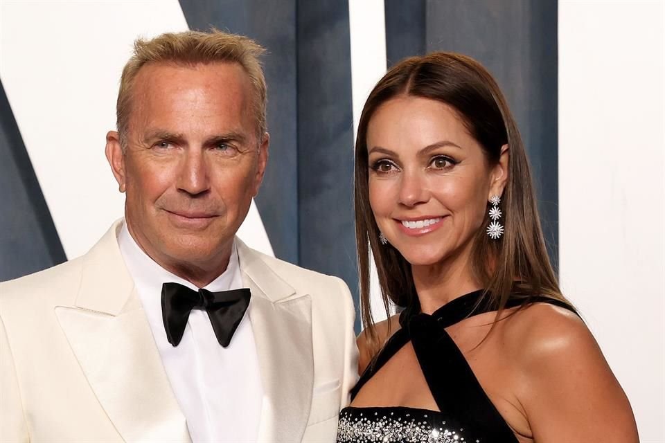 Kevin Costner llegó a un acuerdo de divorcio con su ex, tendrá que dar más dinero del que habían acordado antes de casarse.