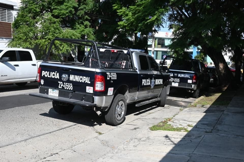 Un hombre de 64 años fue hallado colgado del tragaluz de su casa, con las manos atadas a la espalda, en la Colonia Vallarta La Patria.