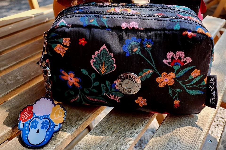 La casa belga Kipling lanzó su nueva colección de bolsos: Frida, inspirado en las mujeres fuertes.