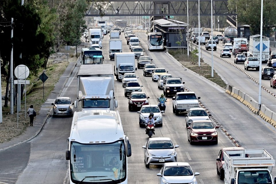 Al día se incorporan 502 automóviles en Jalisco.