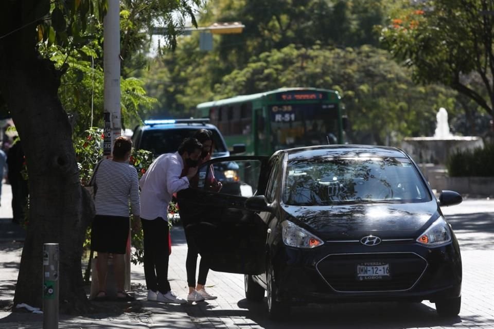 La nueva Ley de Movilidad dejaría fuera de circulación al 60 por ciento de los vehículos que prestan servicio a plataformas como DiDi y Uber.