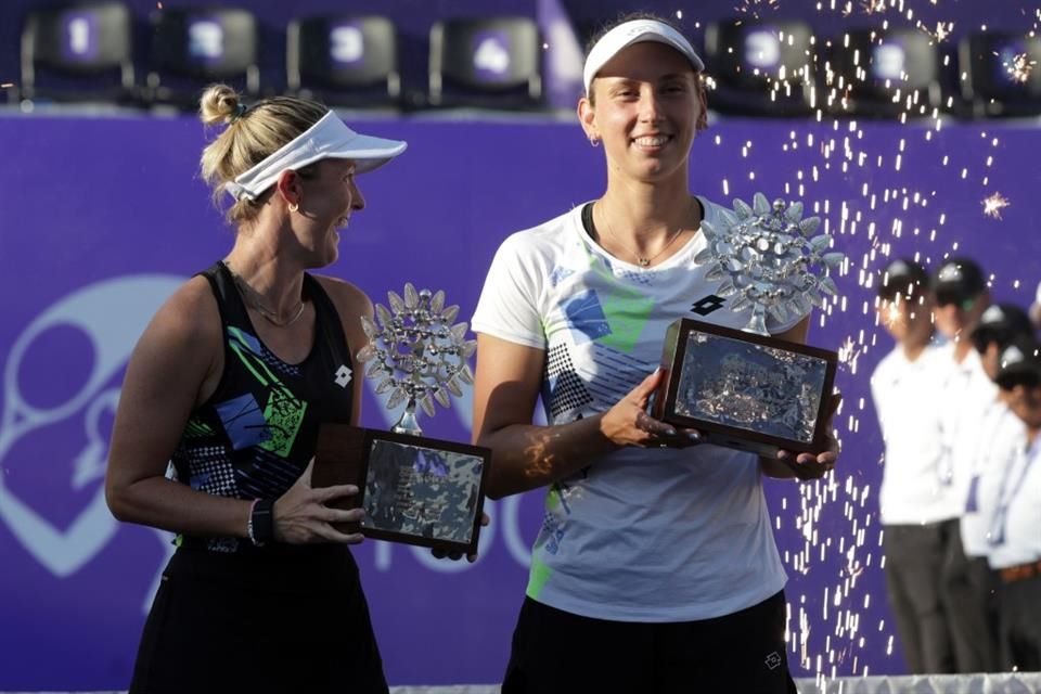 Storm Hunter y Elise Mertens son las bicampeonas en dobles del GDL Open AKRON 2023.