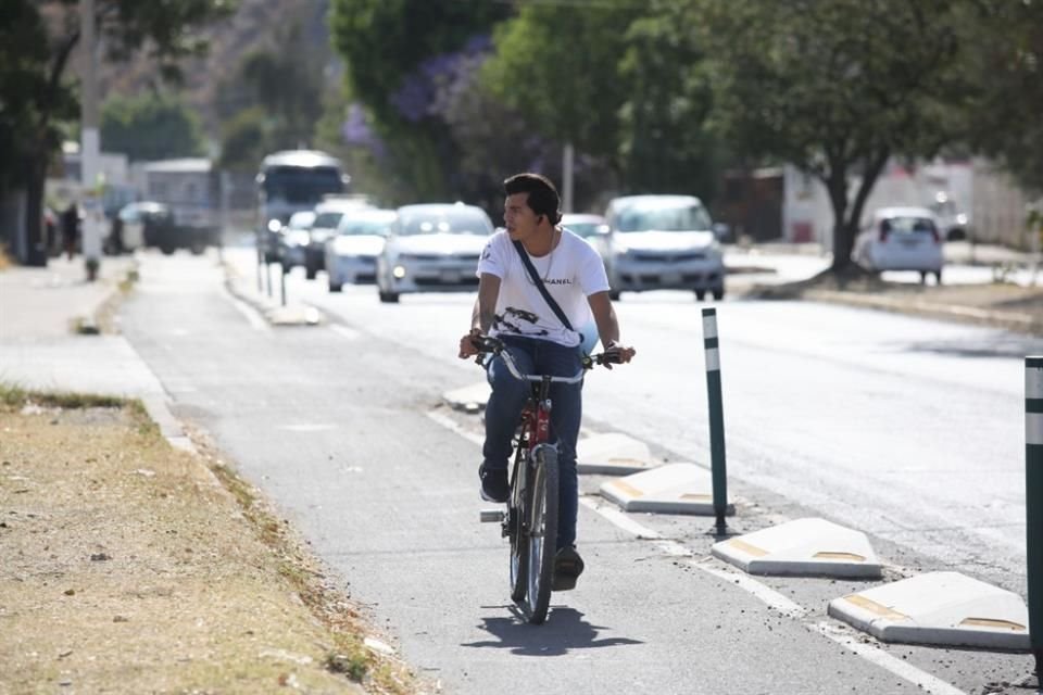 Mil 271 viajes diarios reportó la ciclovía de Av. Guadalupe a lo largo de 2022.