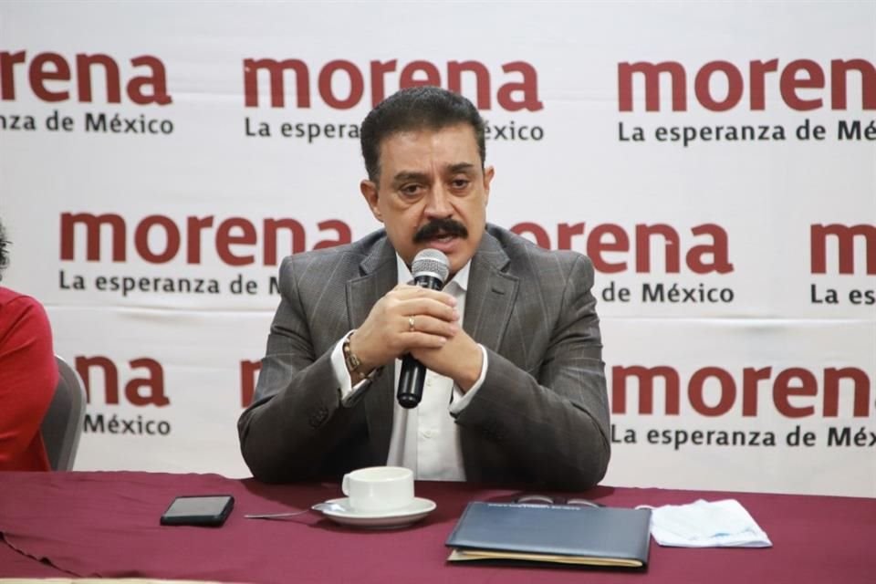El regidor tapatío, Carlos Lomelí, descartó tener un 'Plan B' en caso de que no sea el candidato de Morena a la Gubernatura de Jalisco.  