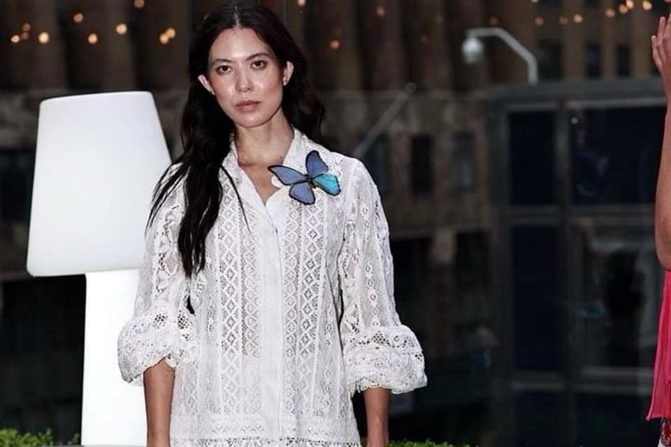 La diseñadora Mora Ruíz presentó su nueva colección llamada A Volar, en el New York Fashion Week, realizado en The Jay Suite Rooftop.