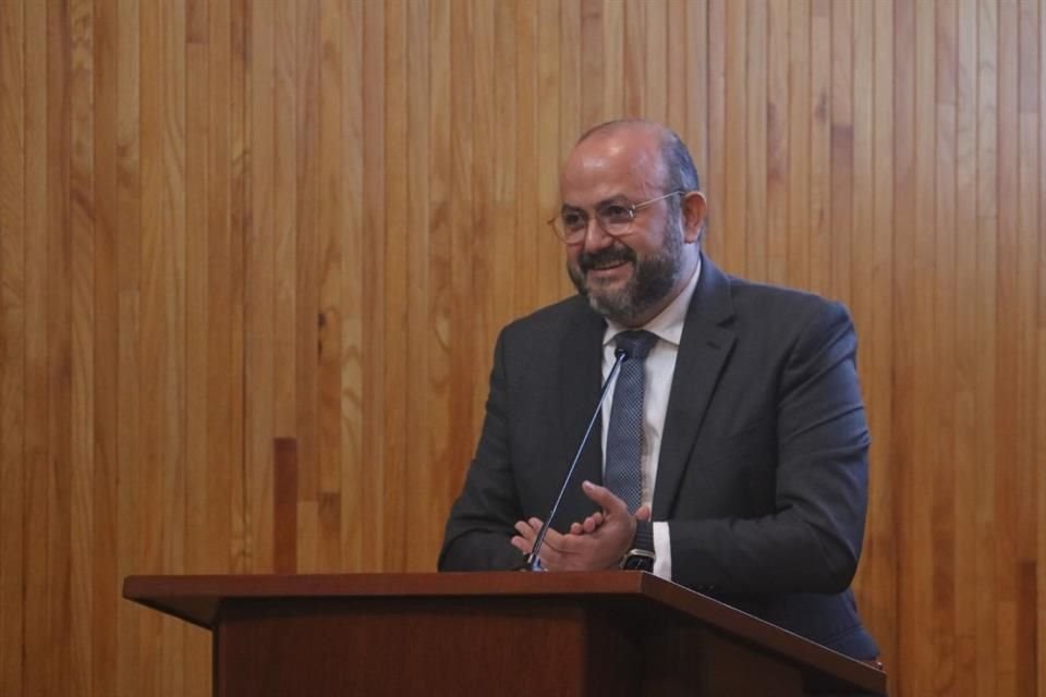 El rector de la Universidad, Ricardo Villanueva Lomelí, informó en una rueda de prensa este jueves que podrán participar las y los estudiantes activos de la comunidad universitaria.