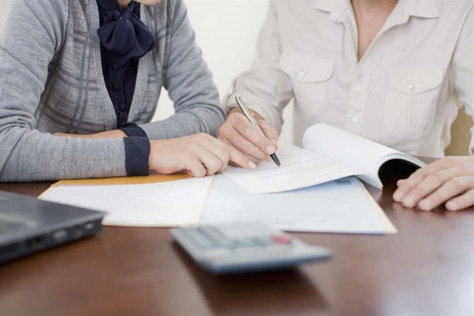 Si no has cumplido tu meta de inicio de año de generar un ahorro, te presentamos algunos métodos populares para lograrlo más fácilmente.