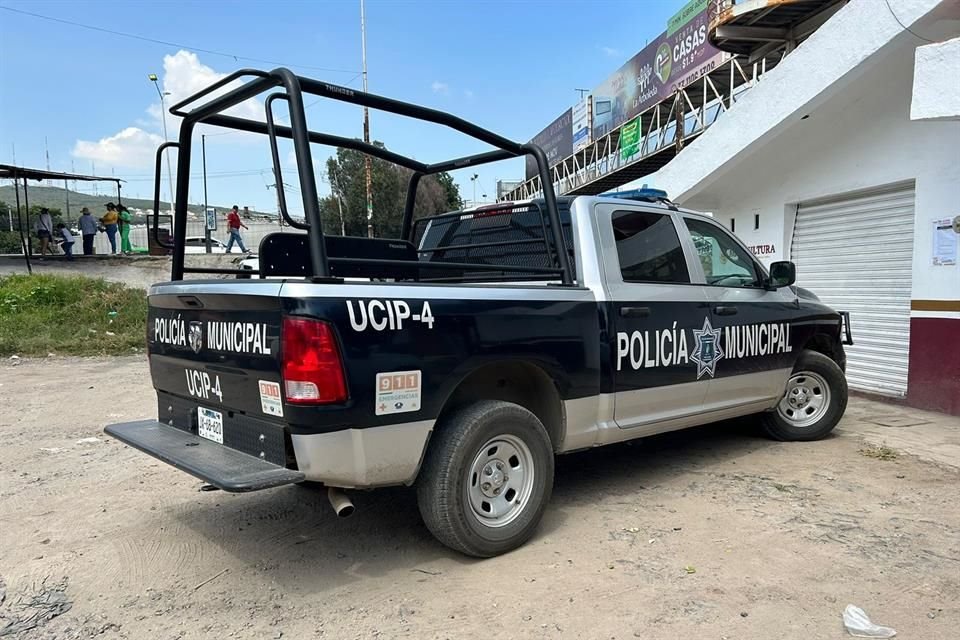 Dos hombres bealeados llegaron a la Cruz Roja Toluquilla tras ser agredidos en San Sebastianito; uno de ellos murió mientras era atendido.