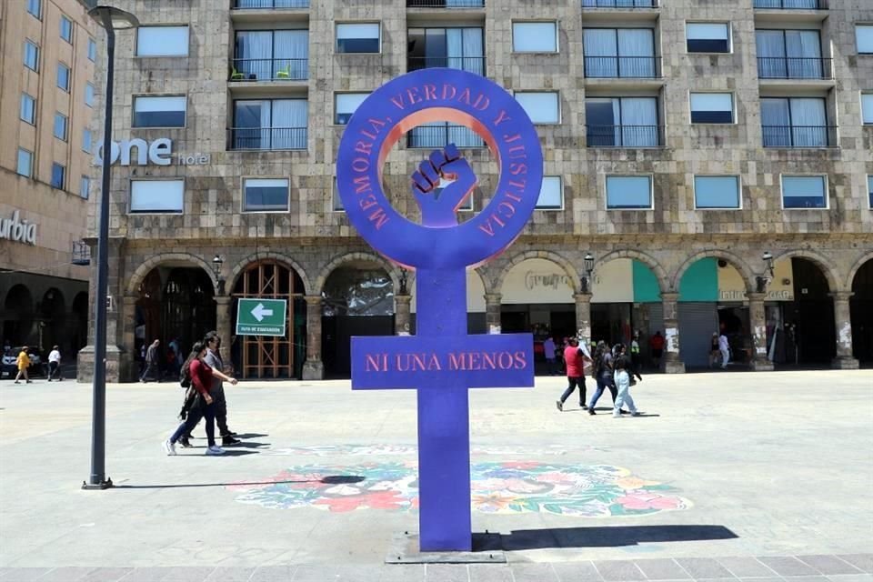 La Antimonumenta se colocó en la Plaza de Armas en 2020 para visibilizar la lucha contra la violencia hacia las mujeres.