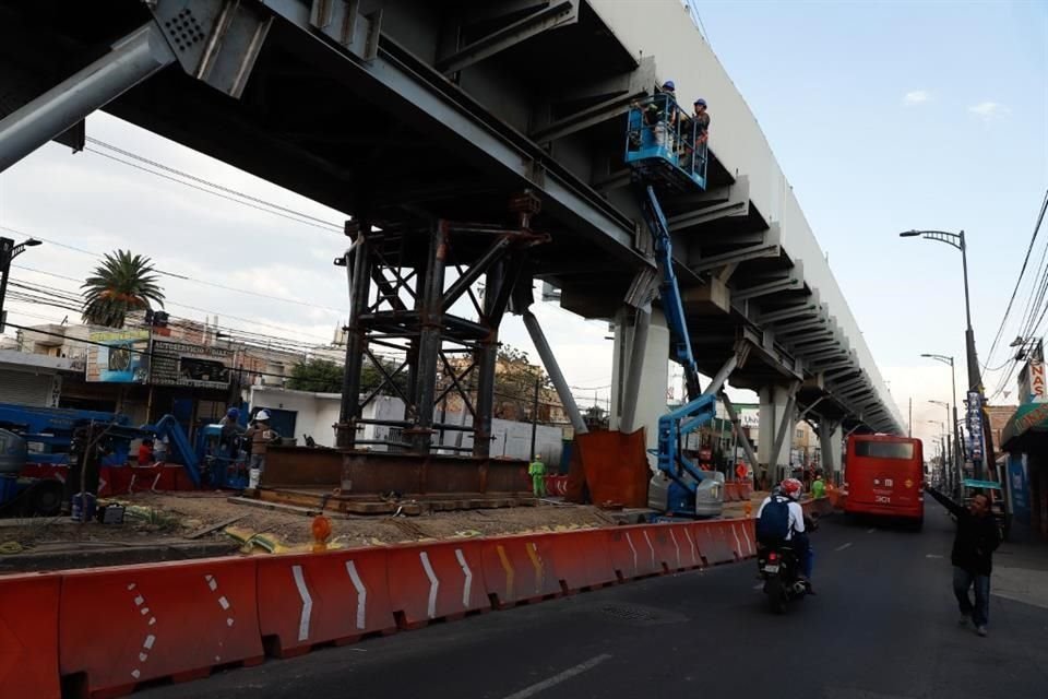 Los trabajos en el claro 22, entre las estaciones Nopalera y Zapotitlán deben ser muy precisos.