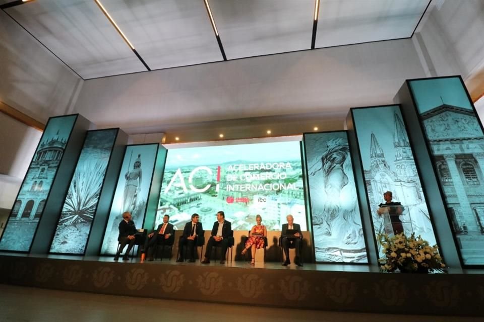 El nuevo Centro de Emprendimiento opera en las instalaciones de la Cámara de Comercio de Guadalajara.