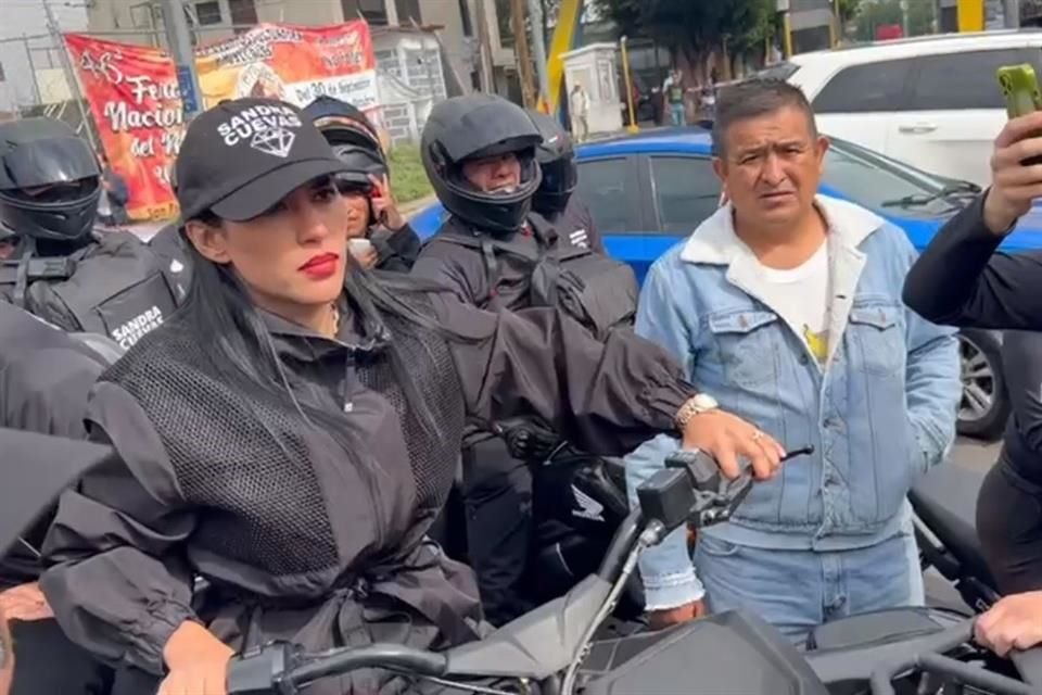 Ayer, el Congreso de la Ciudad de México avaló su licencia, por lo que arrancó con sus recorridos este miércoles.