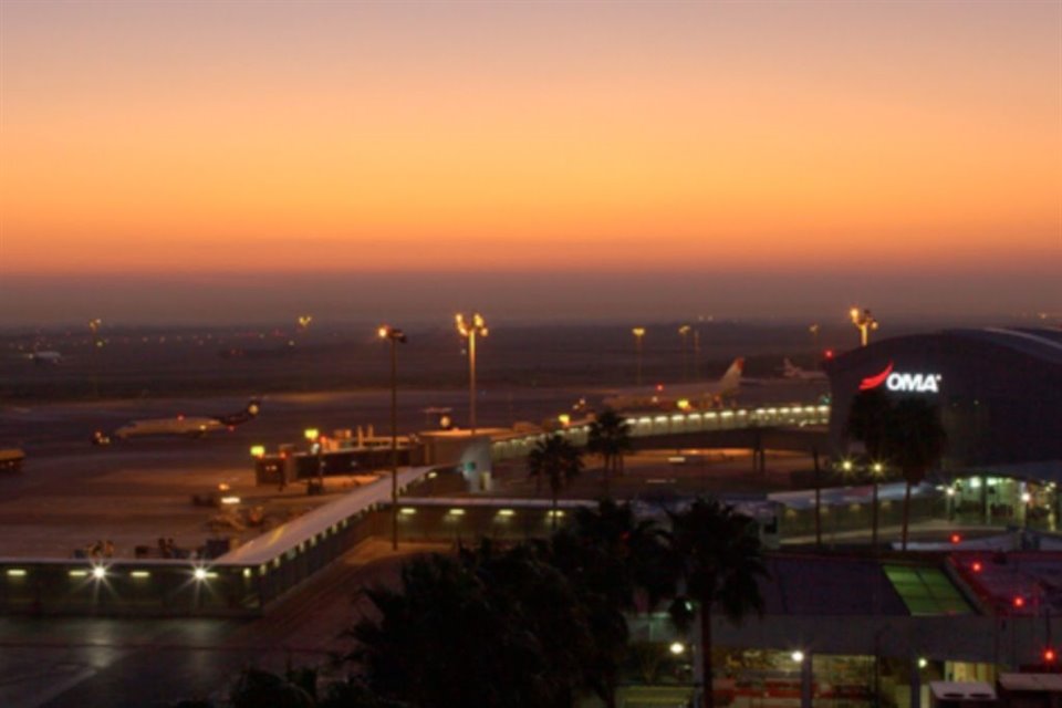 Oma, que maneja el Aeropuerto de Monterrey, fue uno de los grupos afectados por la decisión del Gobierno.