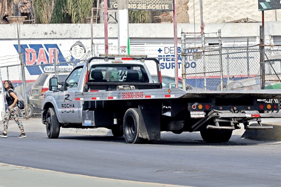Pese a reformas, no hay avances en implementación de un modelo para la operación de grúas en Jalisco, aseguraron líderes del sector.