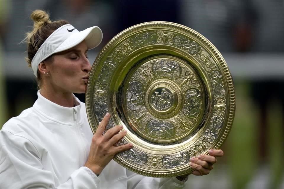 La checa Marketa Vondrousova, monarca de Wimbledon, vivirá sus primeras Finals.