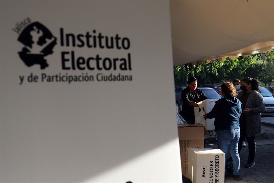 De 12 agrupaciones civiles que se buscan ser partido político local, sólo siete seguirán en el proceso, al cumplir con los requisitos.