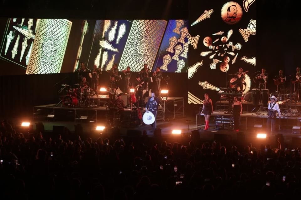 Pepe Aguilar brilló y se entregó a 9 mil tapatíos que abarrotaron su concierto en el Auditorio Telmex.