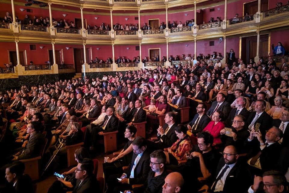 El gremio se reunió en el Teatro Degollado.