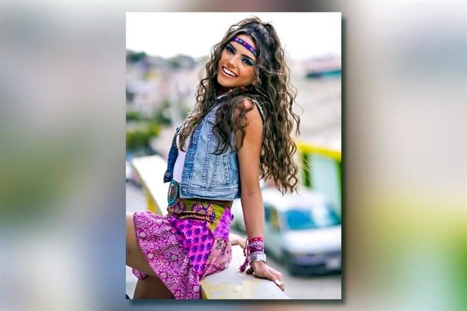 Alexa Castro ya suena en redes con su tema 'Si Te Miro'.