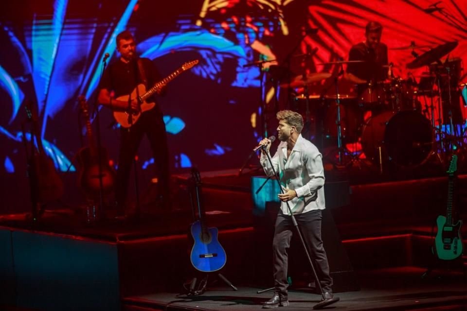 Pablo Alborán en el Auditorio Telmex, como parte de su Tour La Cuarta Hoja 2023.