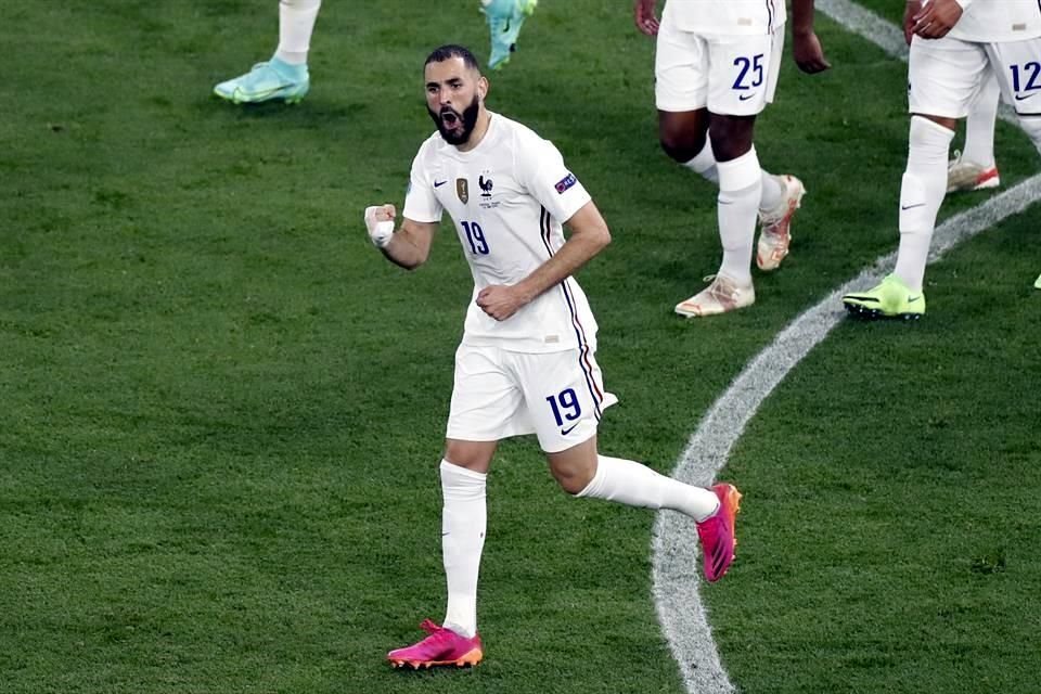 Benzema por fin volvió a gritar un tanto con Francia.