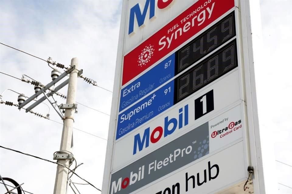 Las estaciones de Valero, Mobil, Exxon, incluso algunas de Oxxo Gas, son las que presentan mayor escasez de gasolina Premium.