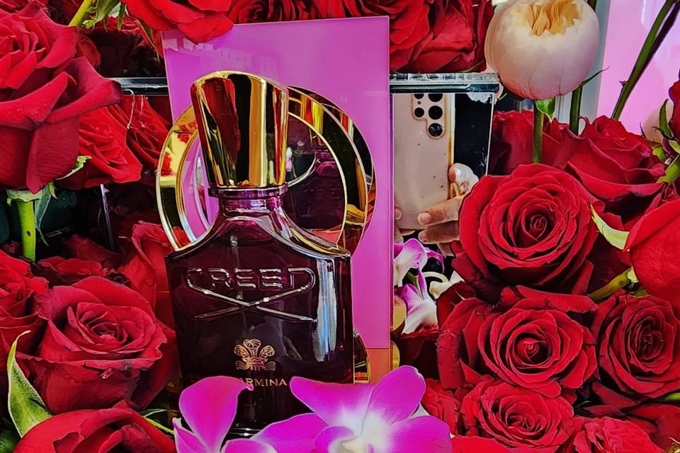 Creed lanza 'Carmina', un perfume único y audaz que rinde homenaje a mujeres empoderadas. Una esencia que deja huella en la perfumería.