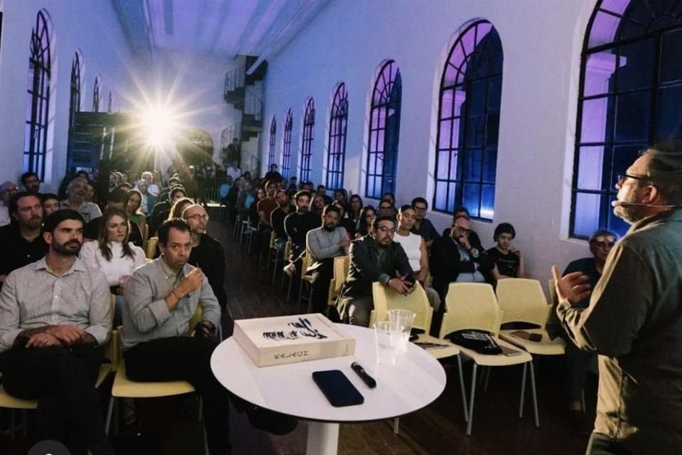 Interior de los Arcos de Guadalajara, donde se realizó una de las conferencias.